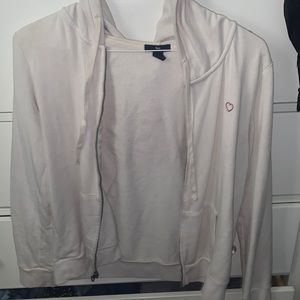 White and pink Gap sweater